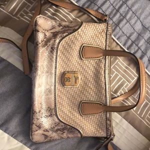 Guess crossbody purse